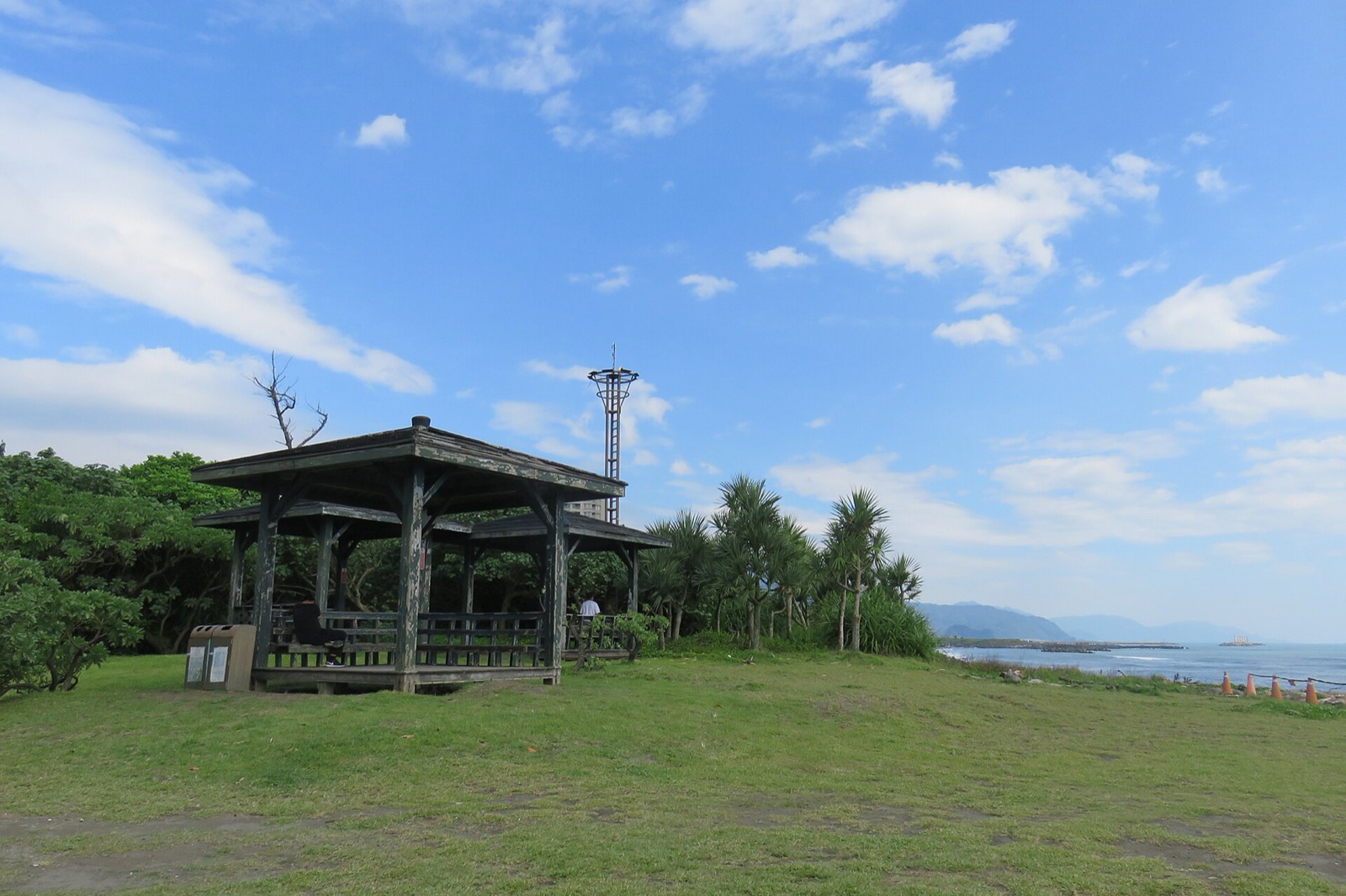 頭城濱海森林公園 藍天海景